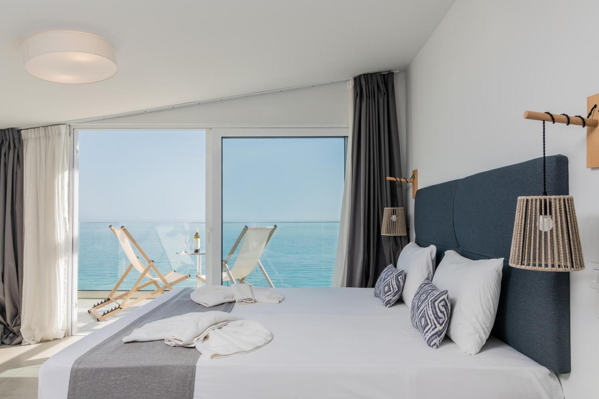 Golden Coast Hotel 4*